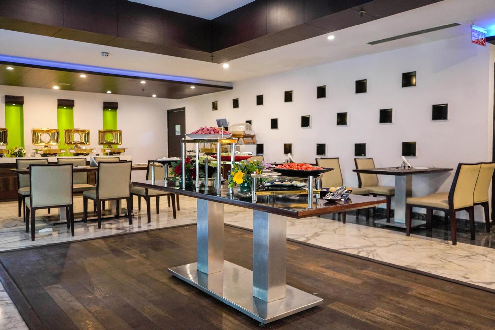 Treehouse Queens Pearl Gurgaon Luaran gambar